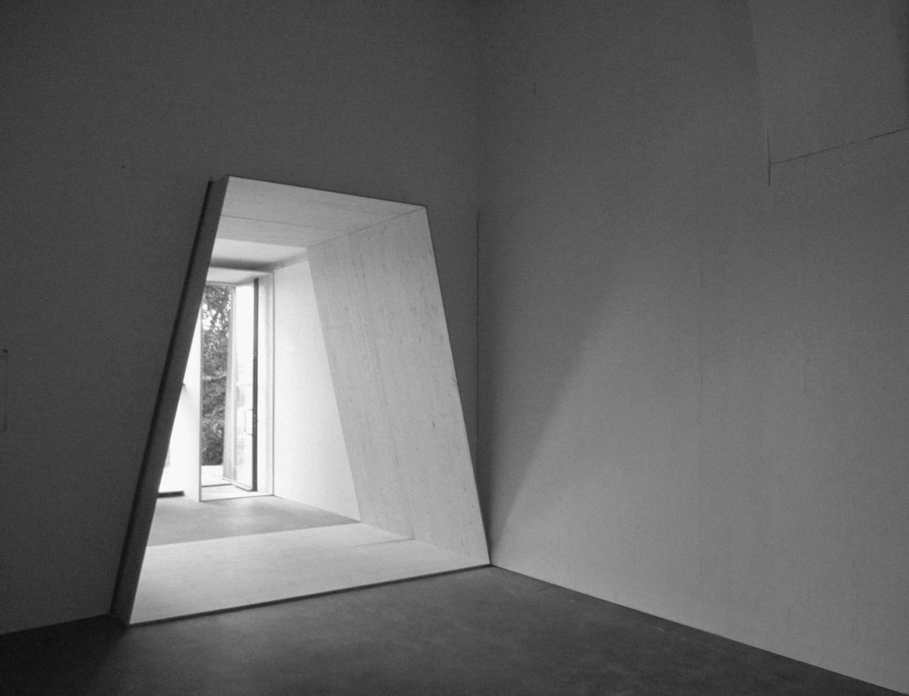 untitled (estructura para transici&amp;oacute;n #9. pense-b&amp;ecirc;te), 2011

wood, screws

variable dimensions&amp;nbsp;

&amp;nbsp;

&amp;nbsp;