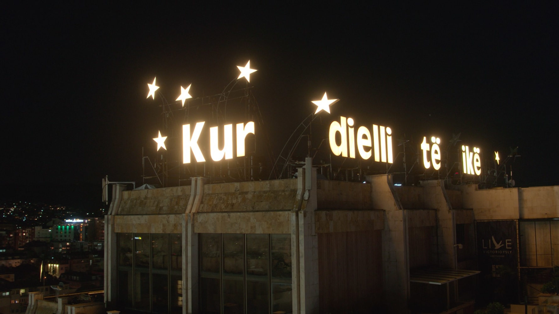 when the sun goes away we paint the sky, 2022. proyecto de sitio espec&amp;iacute;fico para manifesta 14, prishtina, kosovo