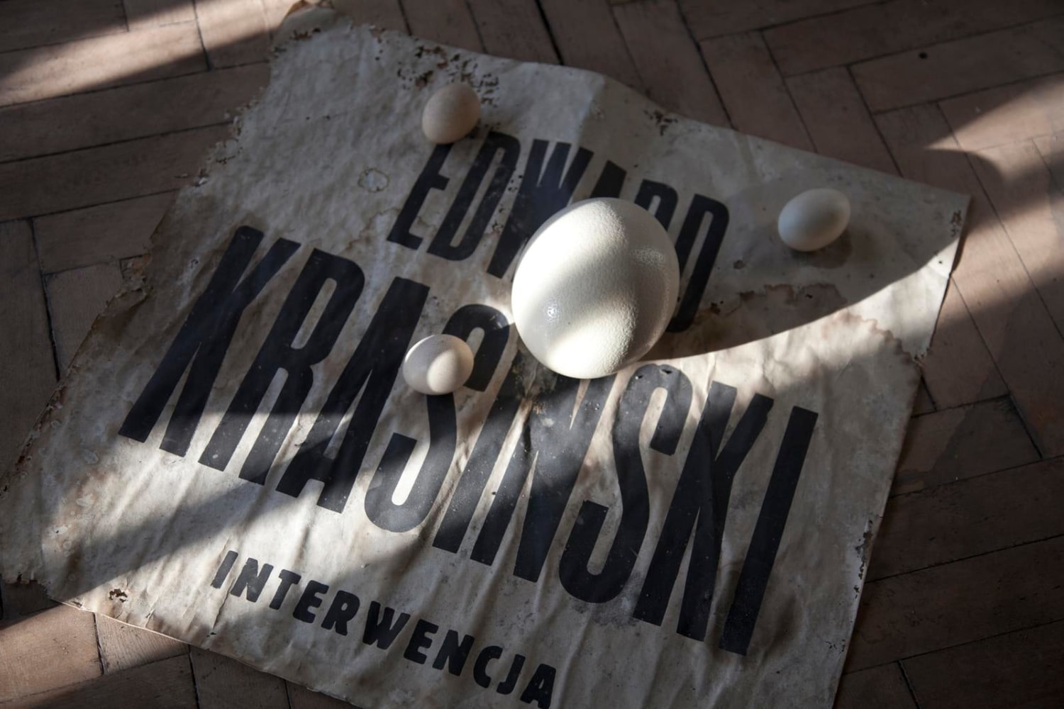 	en todo y en todas partes, kurimanzutto, ciudad de m&amp;eacute;xico, 2012