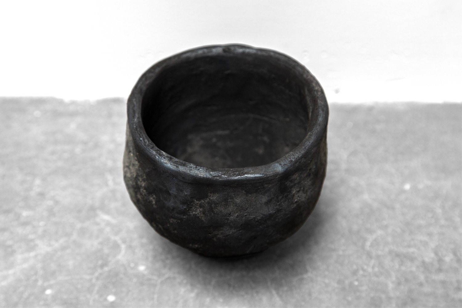 Rirkrit Tiravanija &amp;amp; Cooperativa 1050&amp;ordm;, untitled 2022 (taz&amp;oacute;n para t&amp;eacute; Polo)
Taz&amp;oacute;n para t&amp;eacute; (Leopoldo Barranco, San Bartolo Coyotepec). Barro negro sin bru&amp;ntilde;ir