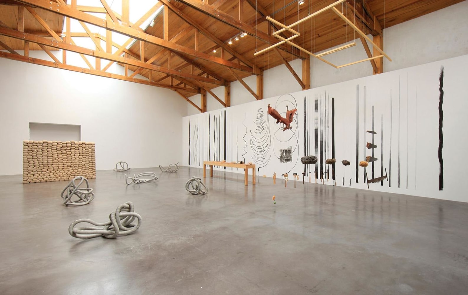 	dami&amp;aacute;n ortega, kurimanzutto, mexico city, 2011