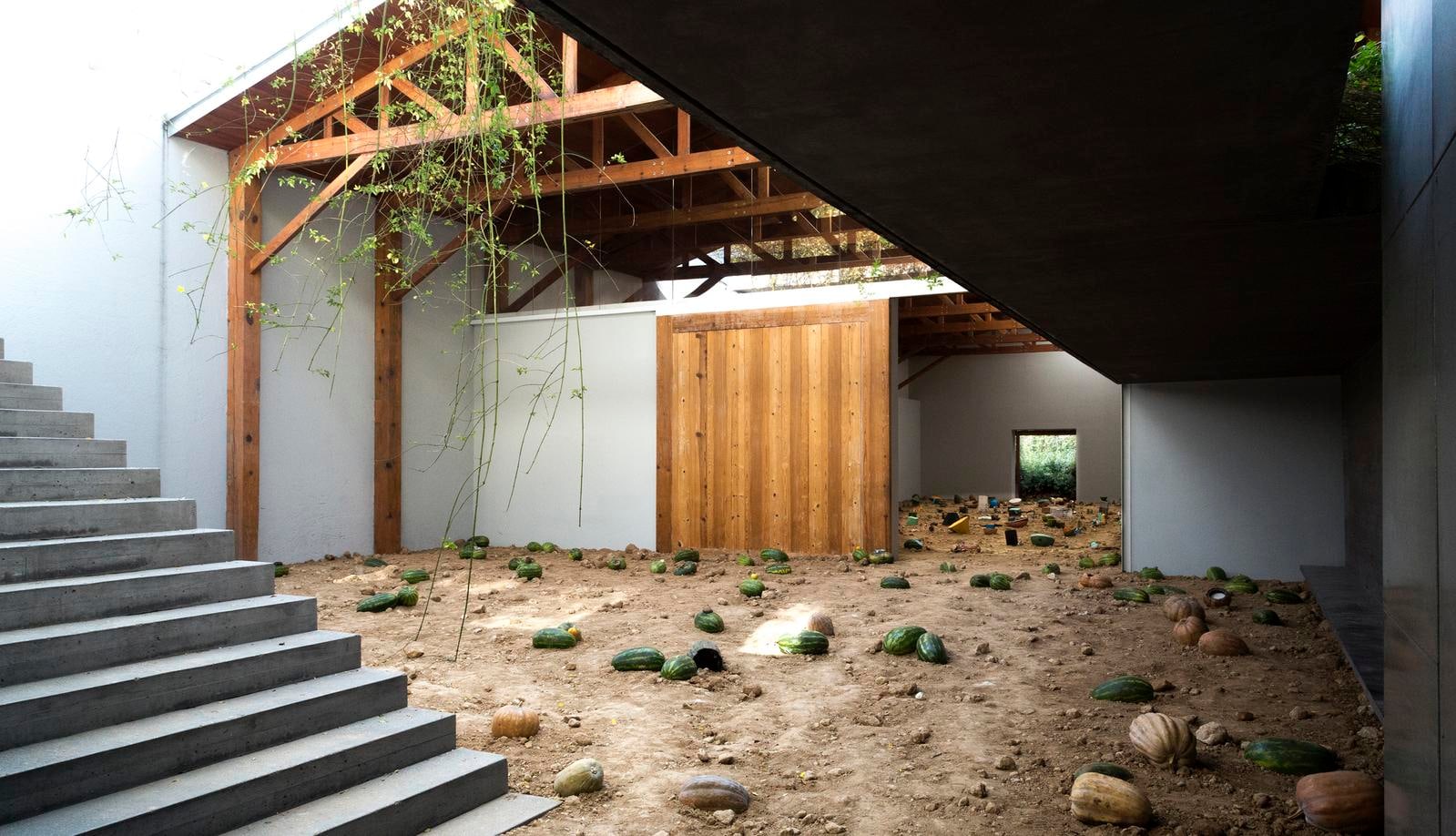 	adri&amp;aacute;n villar rojas, los teatros de saturno, 2014