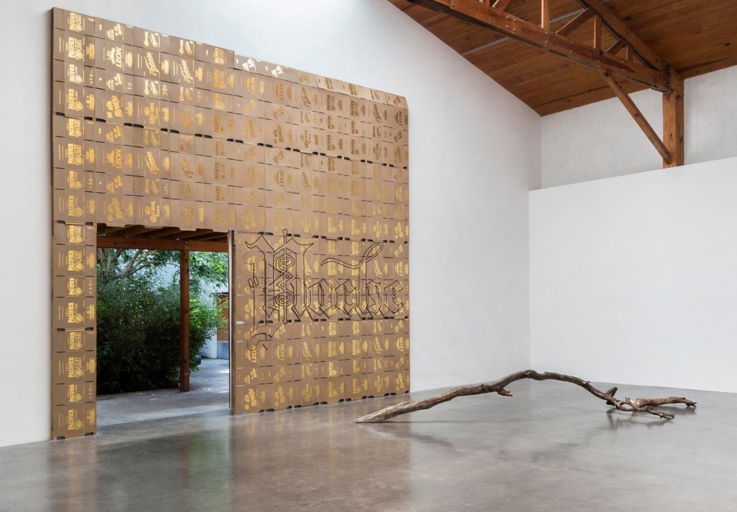 	log dog, kurimanzutto, mexico city, 2013
