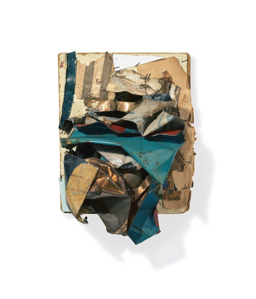 John Chamberlain

Untitled

1961

painted and printed tin-plated steel and paper on painted fiberboard

14 x 10 x 5 inches (35.6 x 25.4 x 12.7 cm)&amp;nbsp;