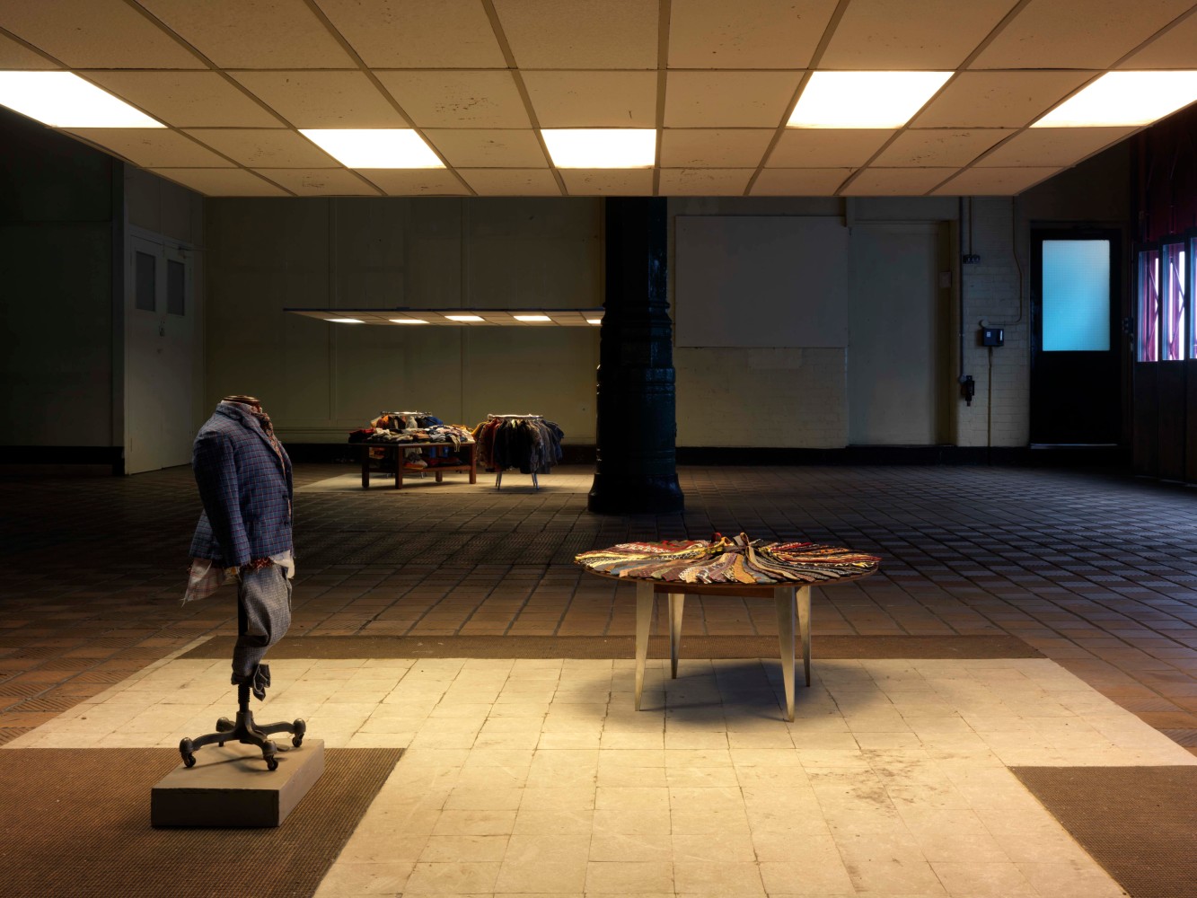 CHARLES LEDRAY: MENS SUITS