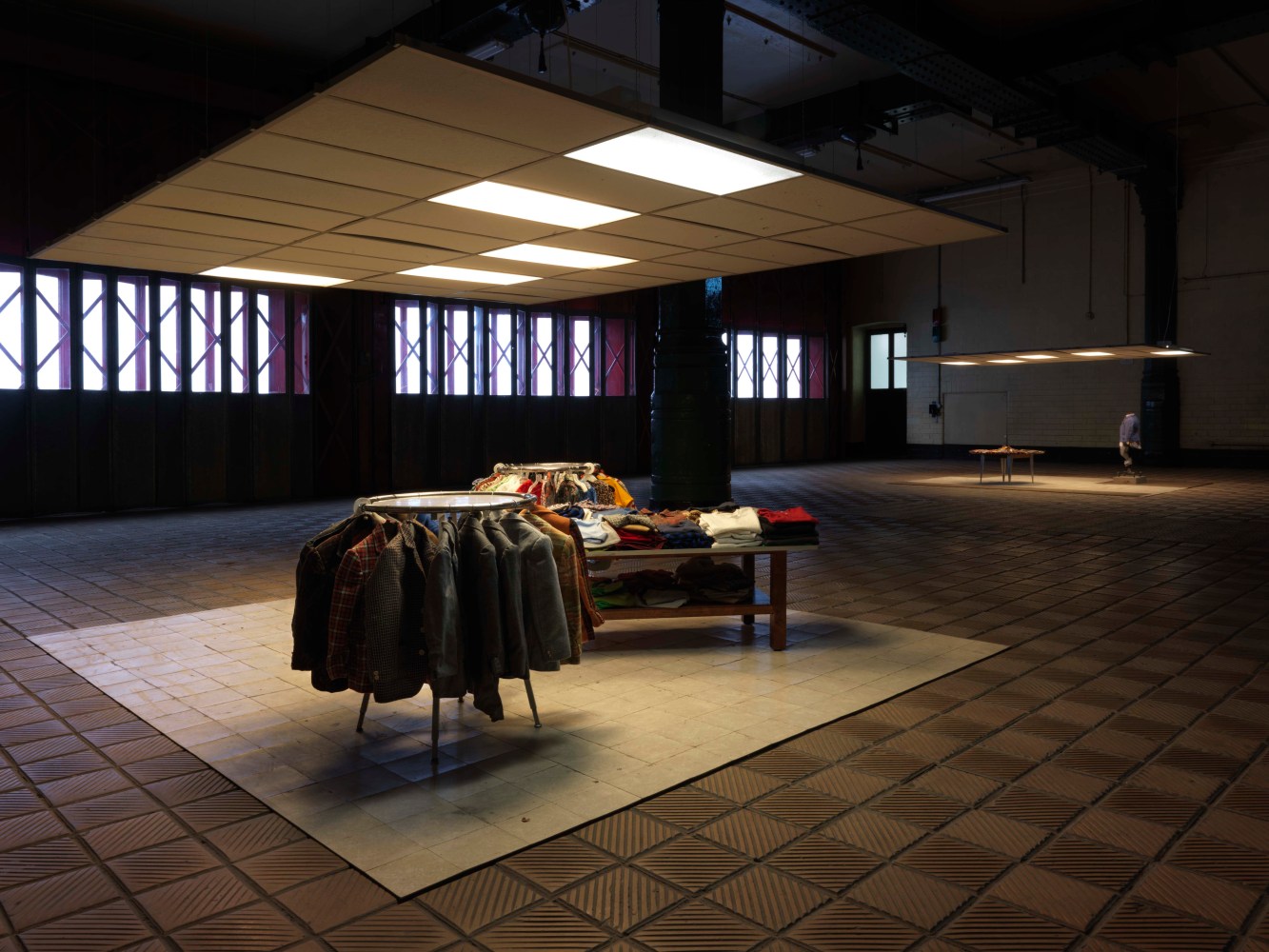 CHARLES LEDRAY: MENS SUITS