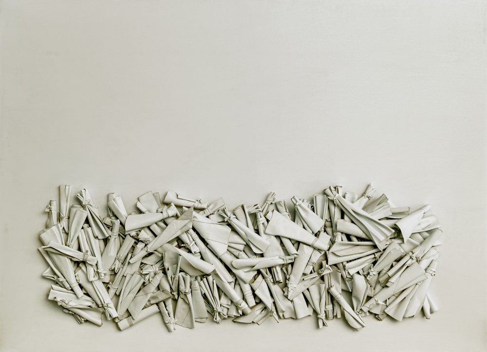 George Dunbar
Hexagona - Rag Series, 2021
canvas bundles, acrylic on canvas-beige
48h x 72w in