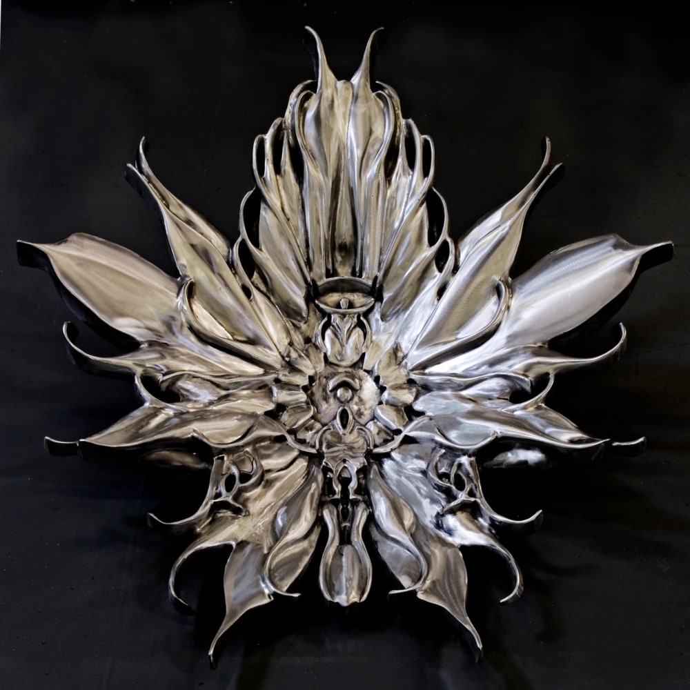 Pollinator (Water Lily), Cast and polished aluminum. 17&amp;nbsp;1/4h x 72w x 72d in