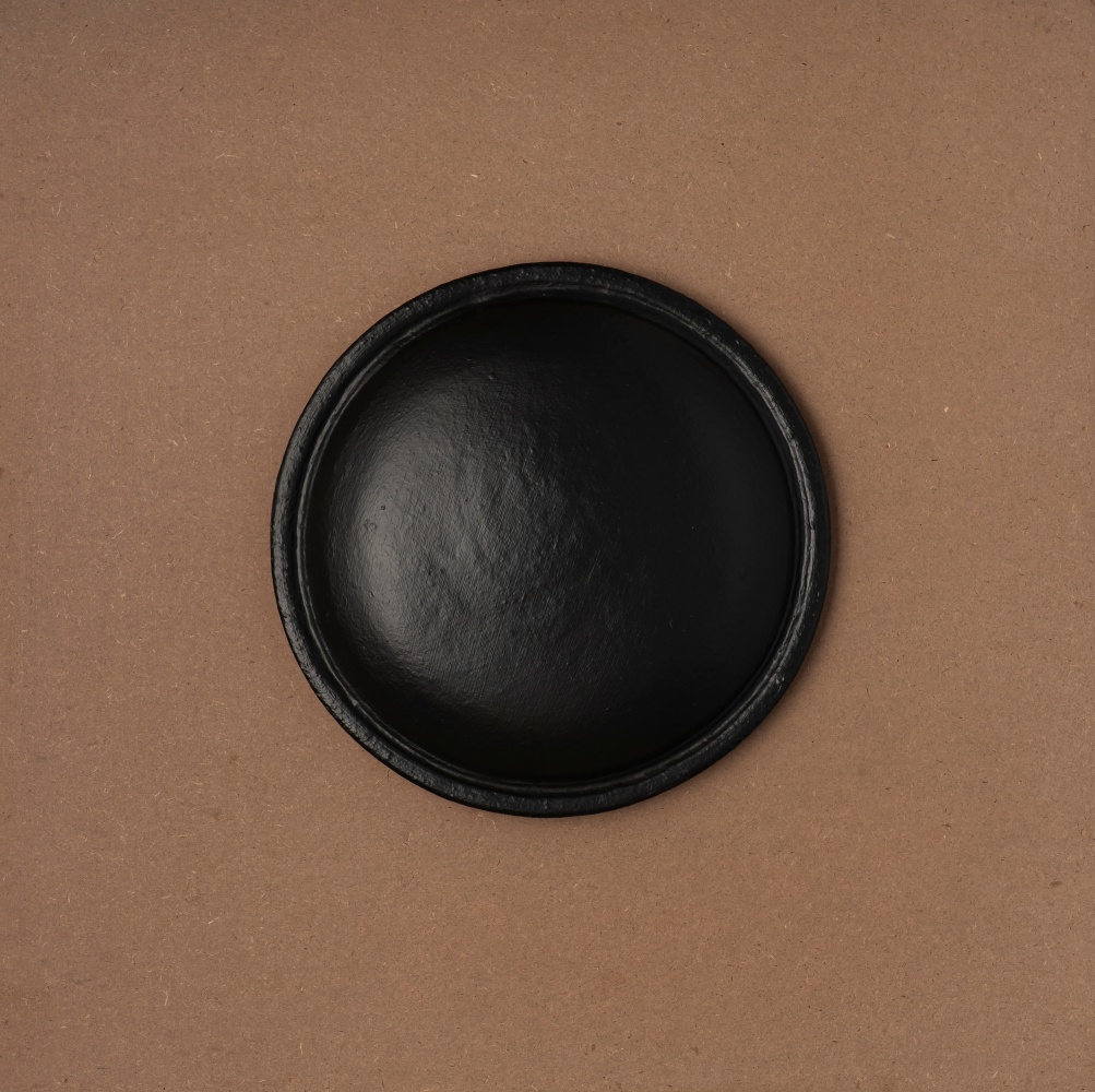 PS2, 2017-25

Earthenware, acrylic, ink (found object)

11.8 x 11.8 x 1.9 inches / 30 x 30 x 5 cm