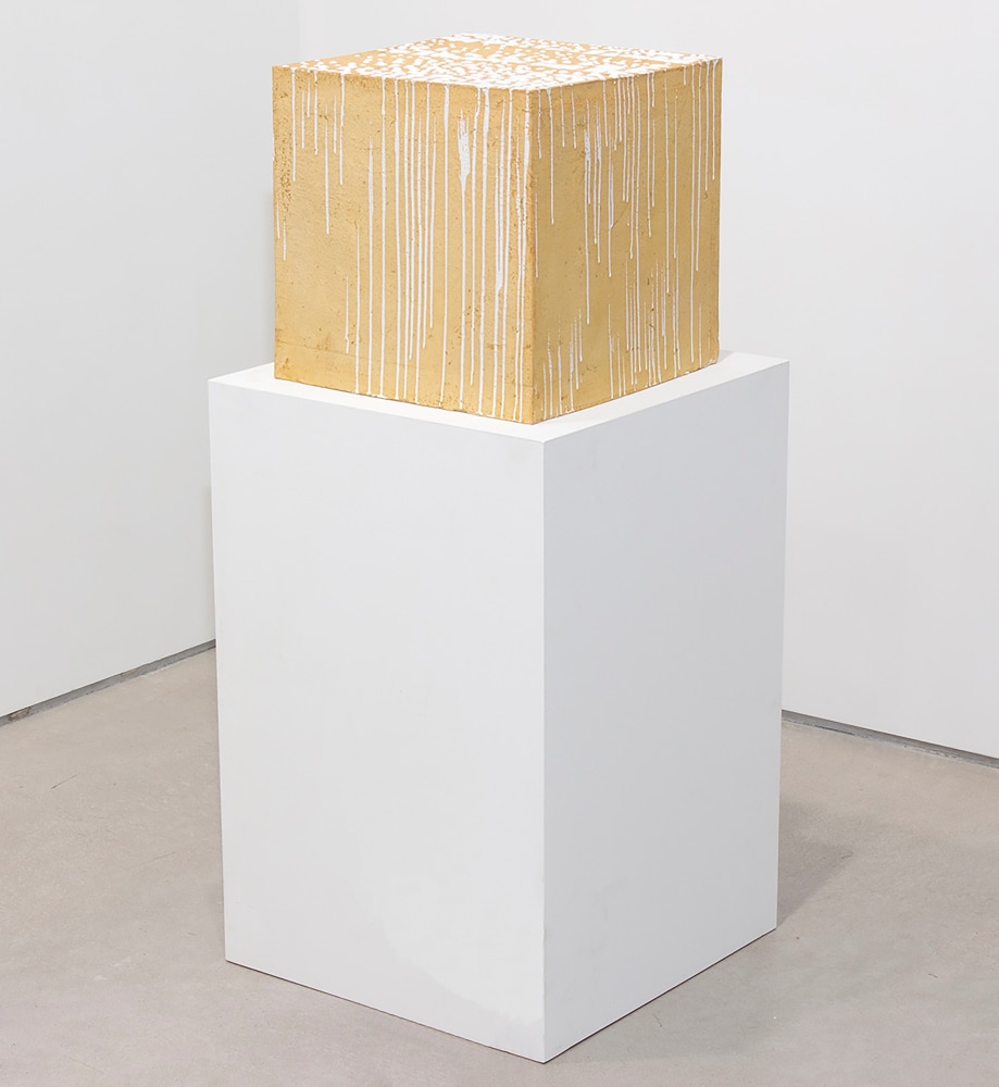 Otto&amp;nbsp;Piene
Stabil, 2010
glaze on clay
14 3/4 x 15 x 15 inches (37,5 x 38 x 38 cm)
SW 15380