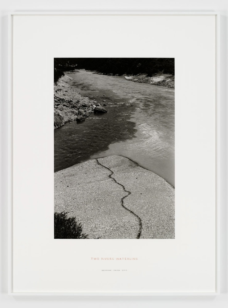 Richard Long
Two Rivers Waterline, 2010
black and white photograph, text
44 1/2 x 33 1/4 inches (113 x 84,5 cm) frame
SW 11098