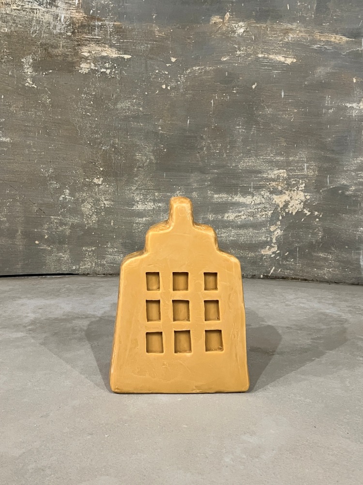 Wolfgang&amp;nbsp;Laib
Untitled, 2023
beeswax
23 5/8 x 17 3/8 x 5 1/2 inches (60 x 44,1 x 14 cm)
SW 25128