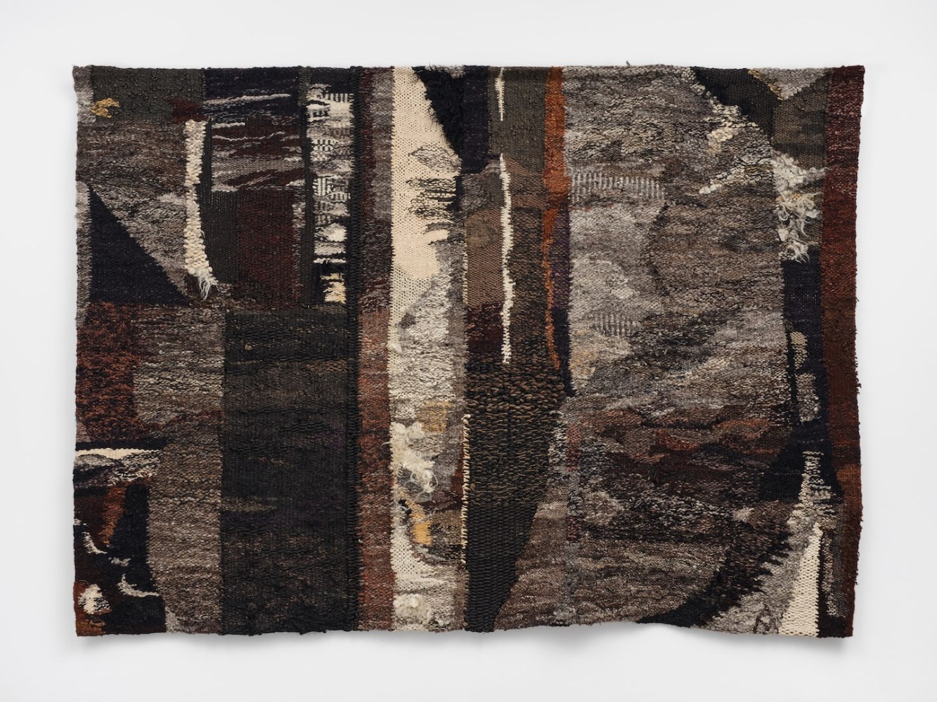 Ina, 1964
wool, cotton, sisal, horse hair, unique
80 5/8 x 116 1/8 in. / 204.8 x 295 cm