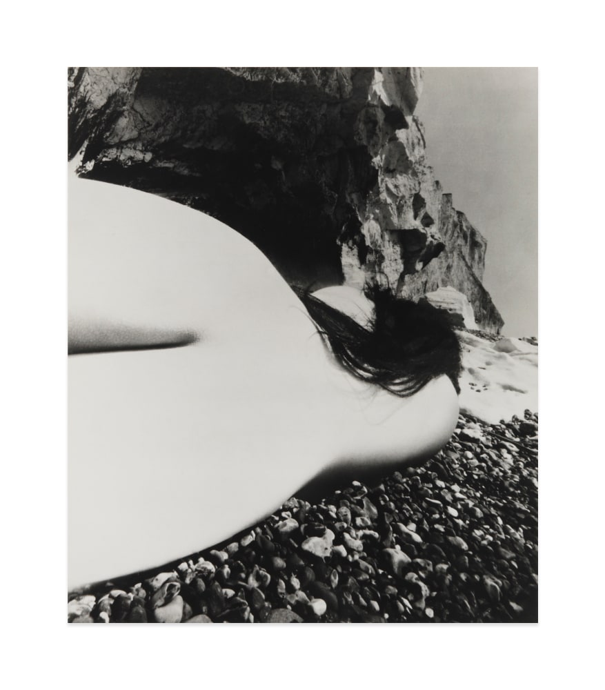 Nude, East Sussex Coast, April 1953

gelatin silver print mounted on museum board

image: 13 1/2 x 11 1/2 in. / 34.3 x 29.2 cm

sheet: 13 1/2 x 11 1/2 in. /&amp;nbsp;34.3 x 29.2 cm

mount: 20 x 16 in. / 50.8 x 40.6 cm

recto: signed, lower right