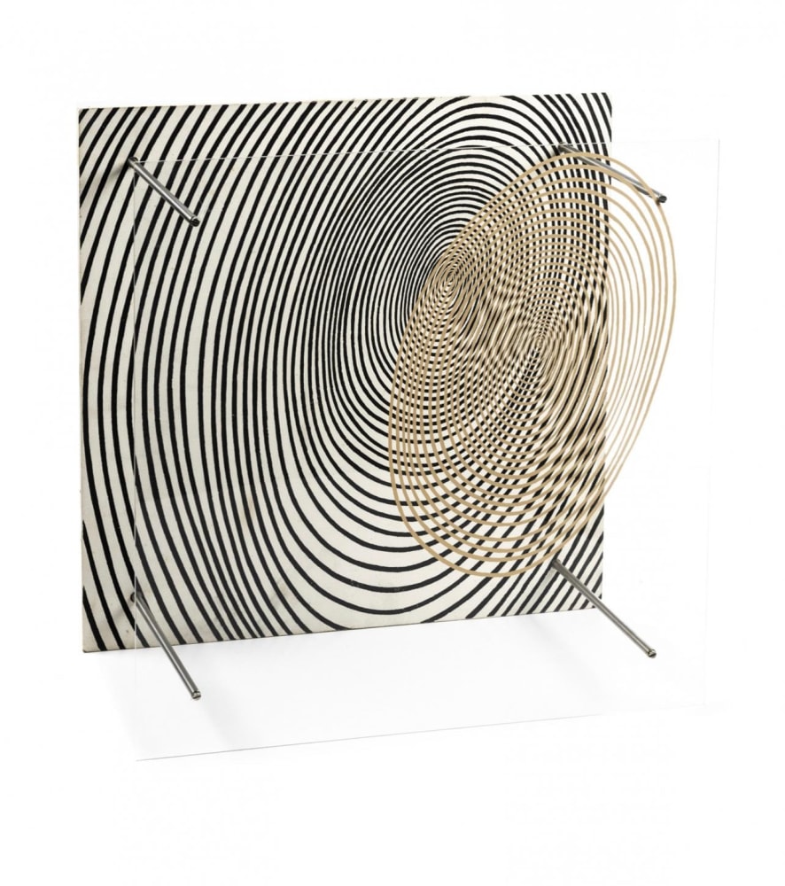 La spirale, 1955-59

screen printing on plexiglass and painted plywood, edition MAT of 100

19 5/8 x 19 5/8 x 9 3/4 in. / 50 x 50 x 25 cm