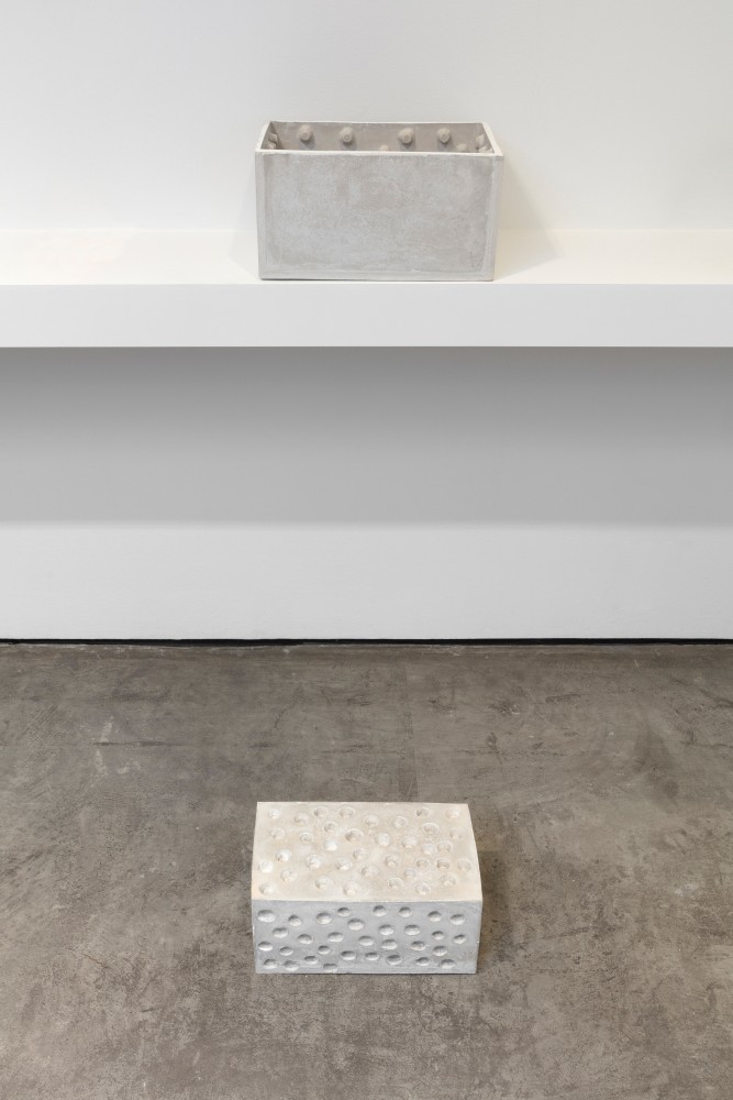 Veronica Ryan
Between Spaces, 2011
Ultracal
wall: 16 x 9 3/4 x 8 1/2 in. (40.6 x 24.8 x 21.6 cm)
floor: 15 3/4 x 9 x 7 1/2 in. (40 x 22.9 x 19.1 cm)