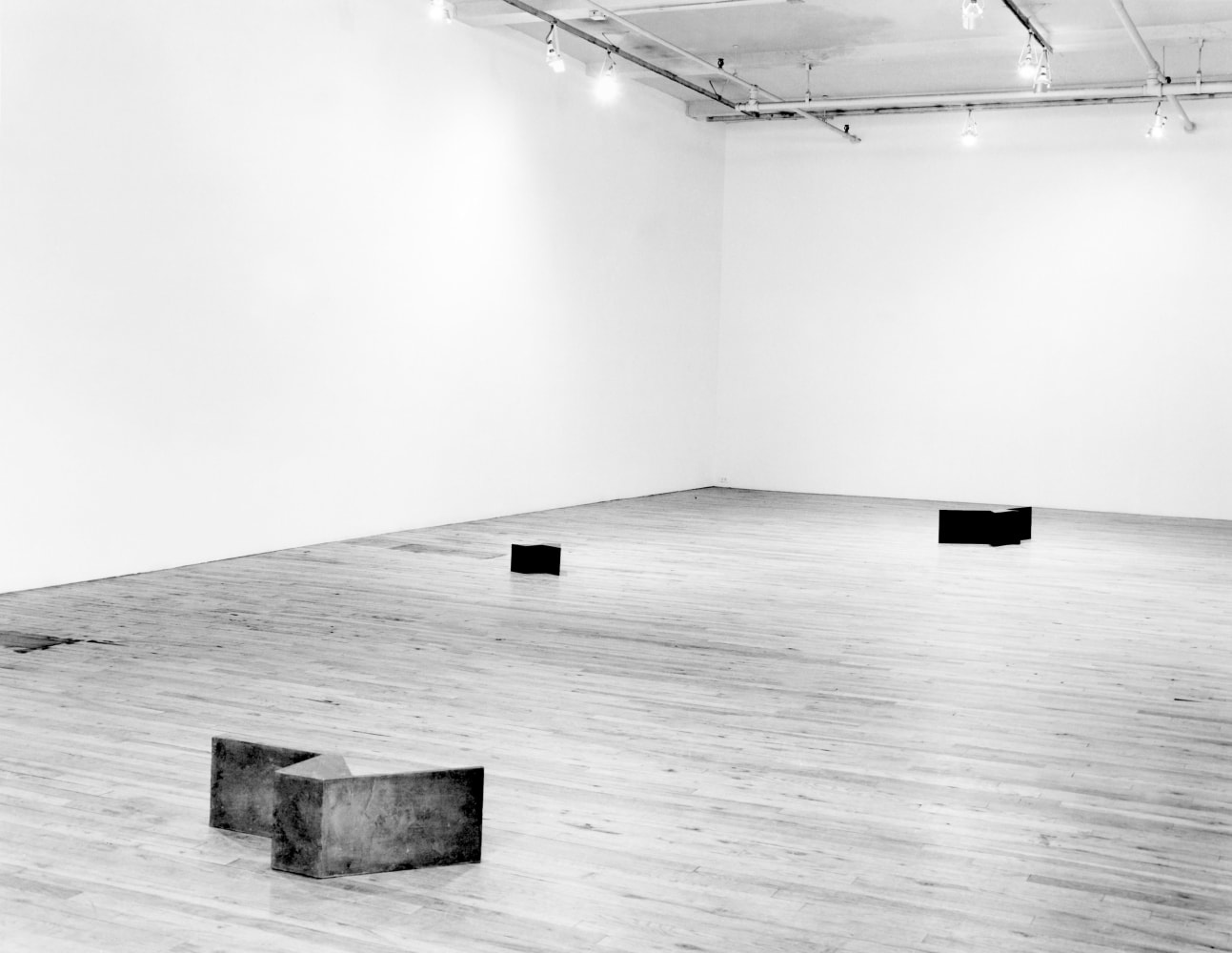 Installation view, Joel Shapiro, Paula Cooper Gallery, 155 Wooster Street, New York, November 12 - December 7 1977. © 2025 Joel Shapiro / Artists Rights Society (ARS), New York. Courtesy Paula Cooper Gallery, New York