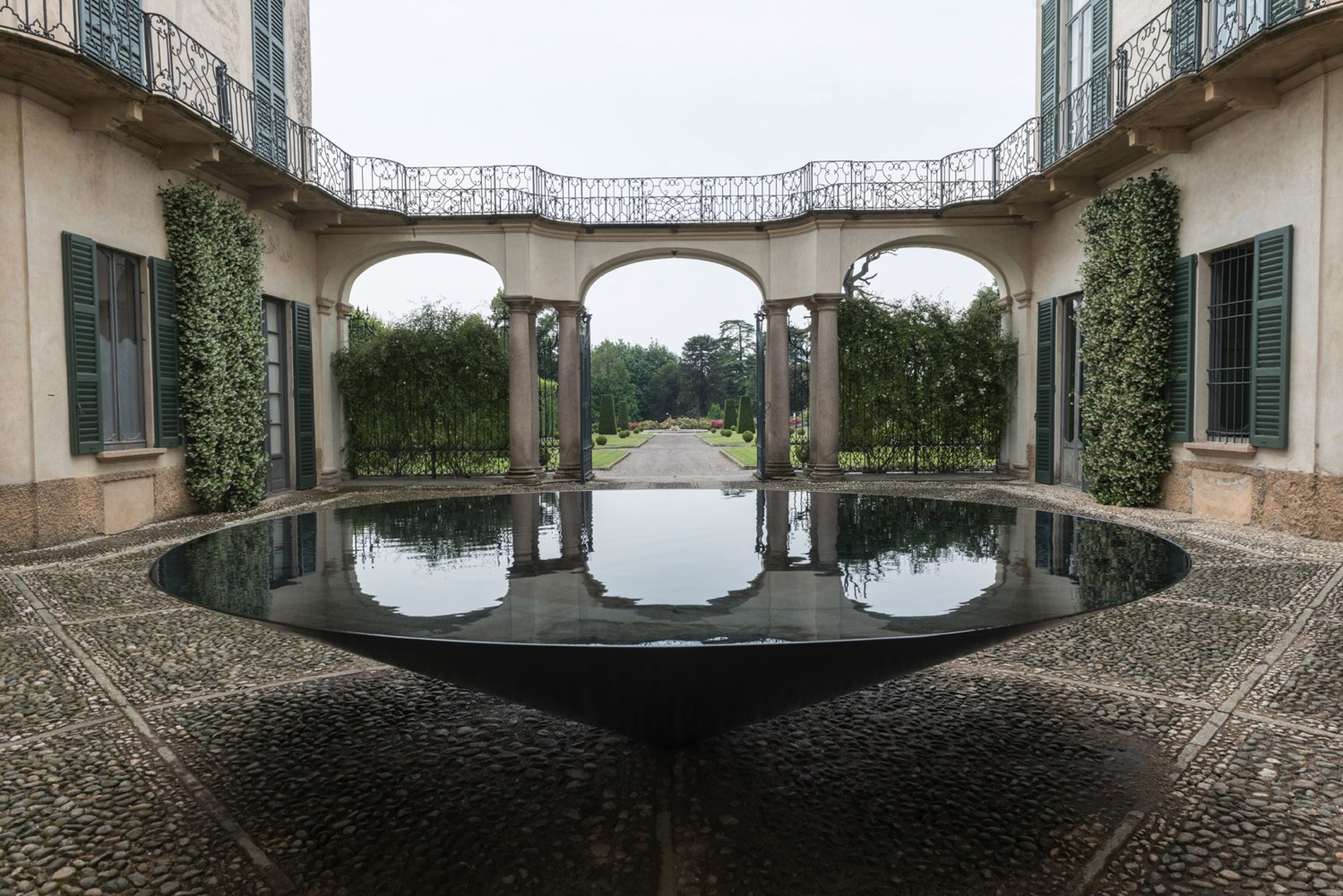 Meg Webster Natura Naturans Villa e Collezione Panza, Varese, Italy, 2015-2016
