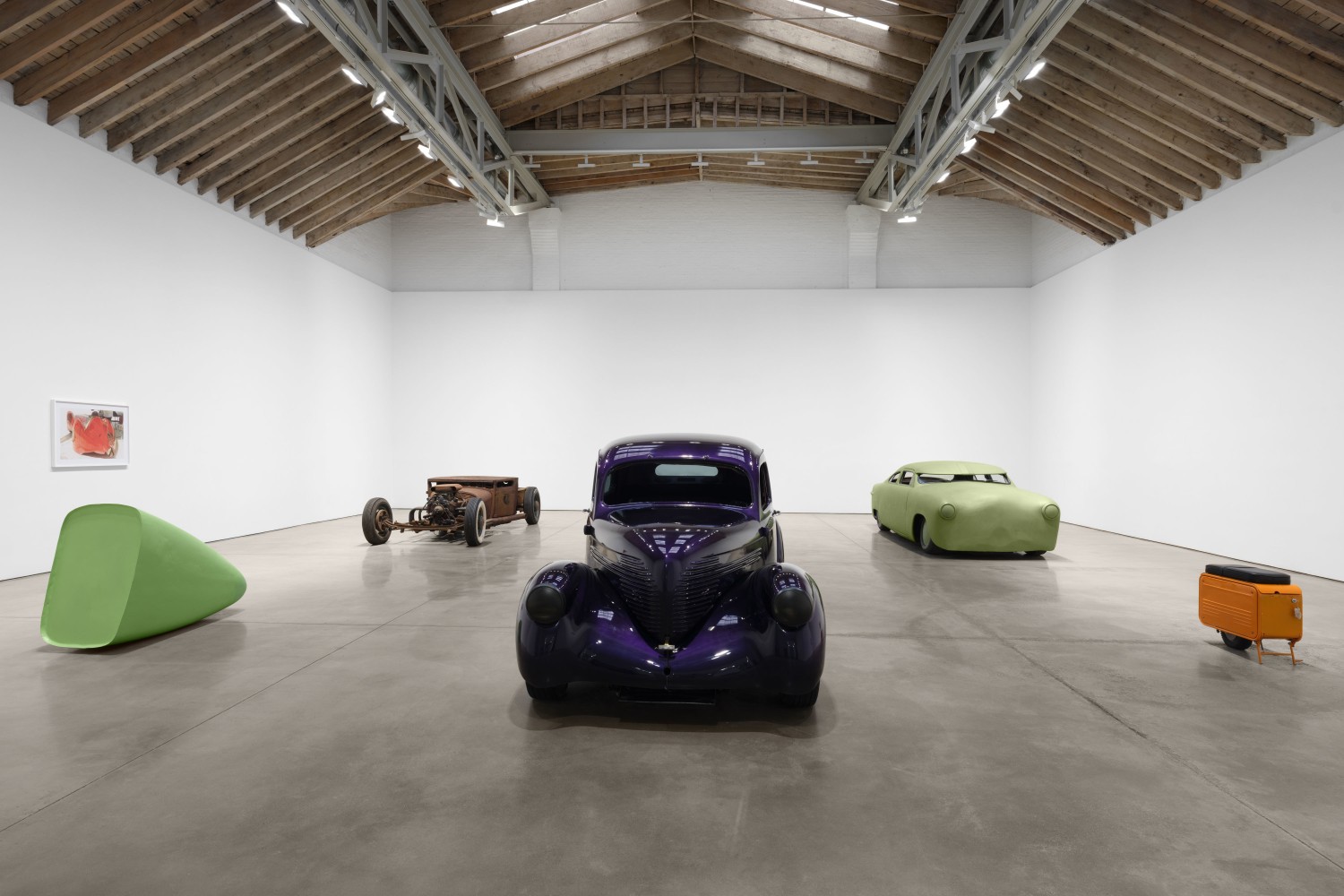 Installation view, Robert Grosvenor, Paula Cooper Gallery, New York, February 15 – March 22, 2025. Courtesy Paula Cooper Gallery, New York. © Robert Grosvenor. Courtesy Paula Cooper Gallery, New York. Photo: Steven Probert