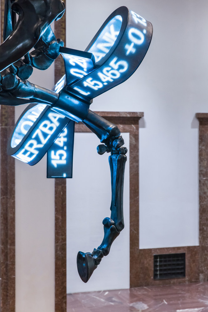Hans Haacke Gift Horse, 2015 Installation view, Haus der Kunst, 2017. Photo: Maximilian Geuter. © VG Bild-Kunst, Bonn.