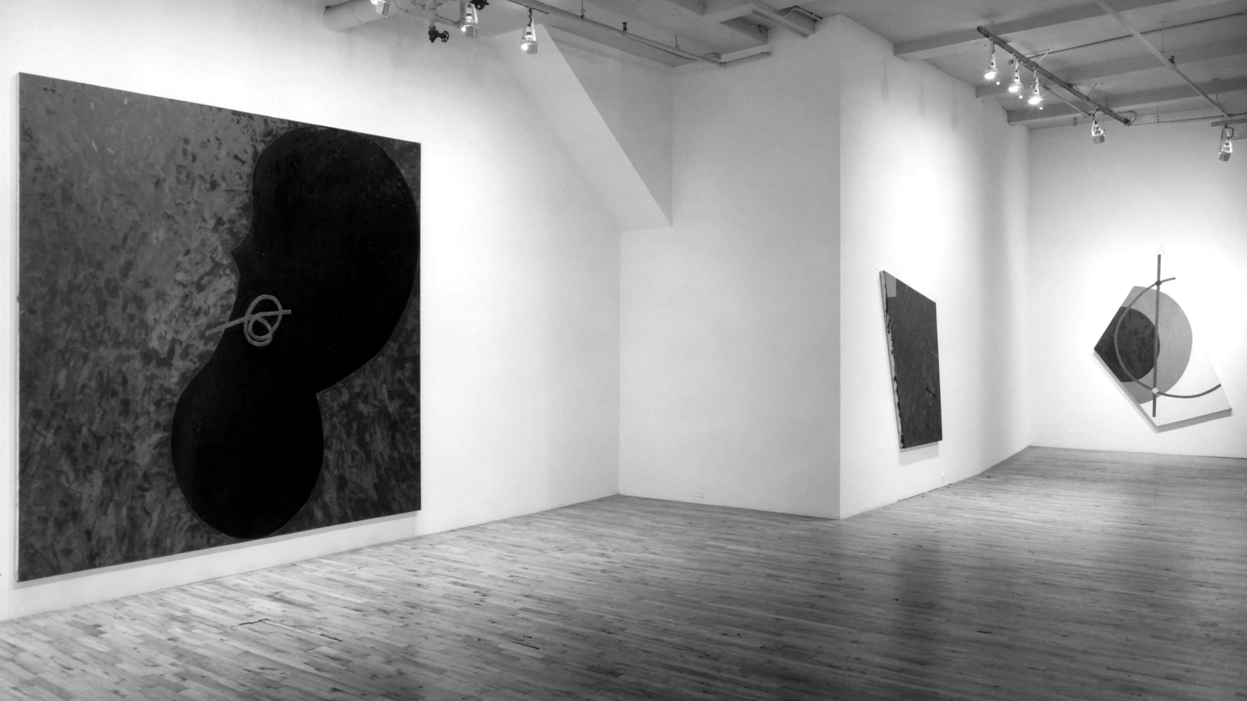 Installation view, Paintings, Paula Cooper Gallery, 155 Wooster Street, New York, November 2 - 27 1976. © 2025 Elizabeth Murray / Artists Rights Society (ARS), New York. Courtesy Paula Cooper Gallery, New York. Photo: Geoffrey Clements.