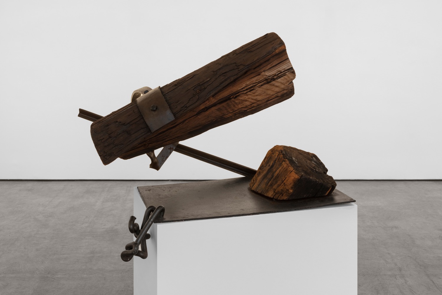 Mark di Suvero
Departure 2001, 1964
steel & wood
35 7/8 x 48 7/8 x 43 in. (91 x 124 x 109 cm)