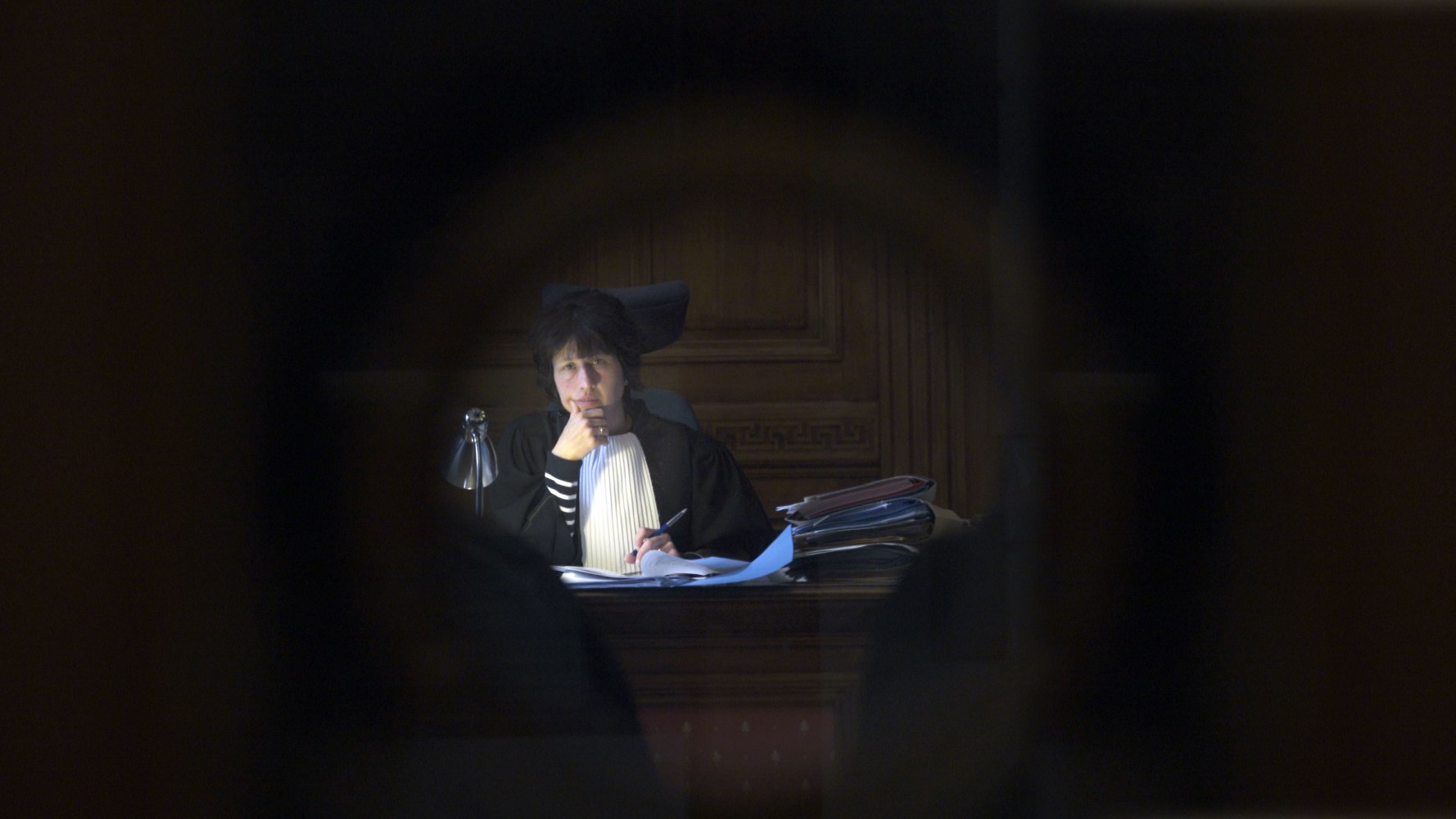 Palais de Justice, 2017 single-channel video color 5.1 surround sound running time: 17:53 (approx.)