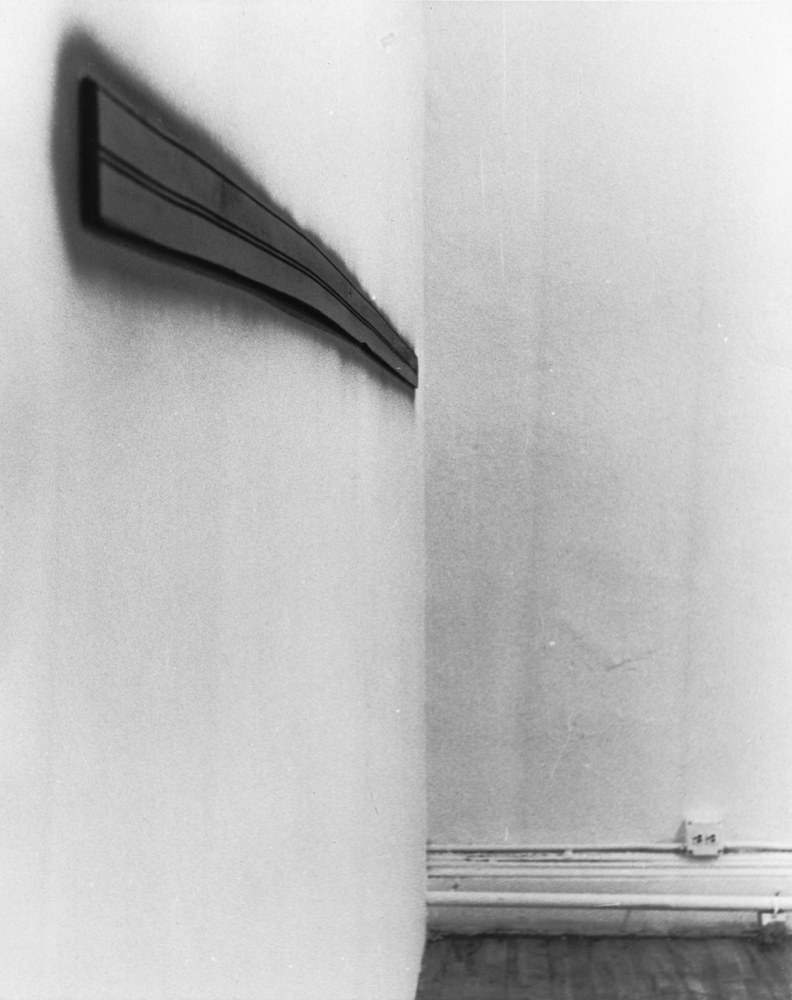 Robert Grosvenor Untitled, 1970 Sprayed wood 9&quot; x 152&quot;
