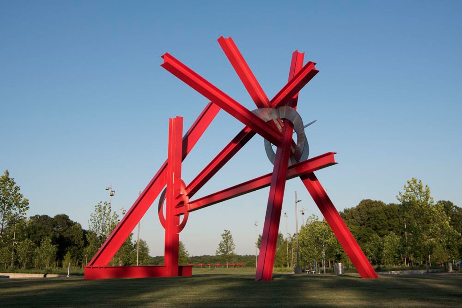 Mark di Suvero Ulalu, 2001 stainless steel, painted steel 26' 7" h x 30' w x 15' d (8 x 9 x 4.5 m)