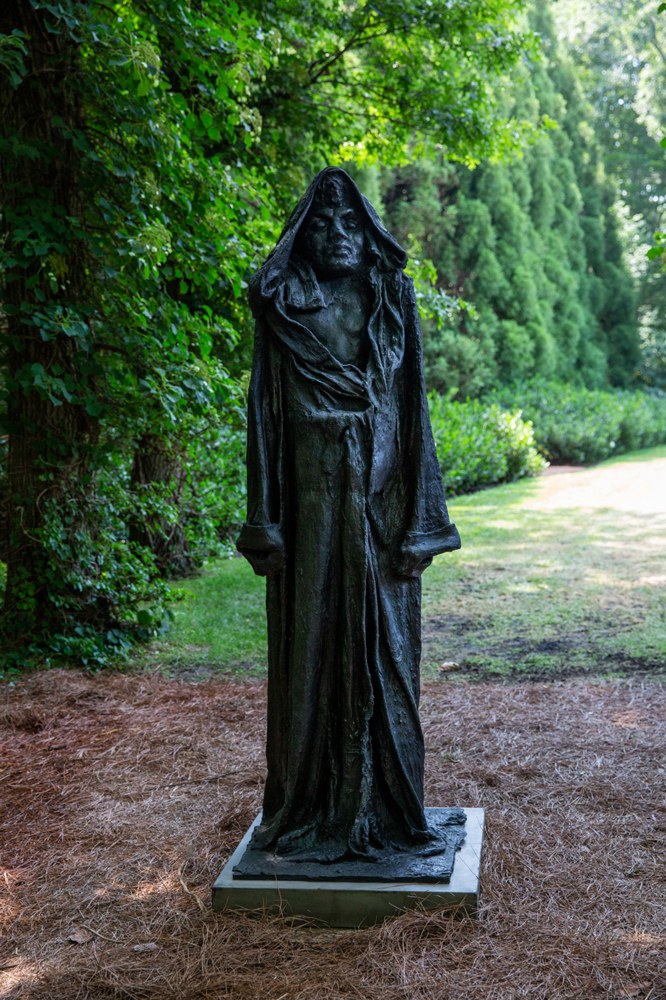 Liz Glynn Untitled (after Burgher with Frock Coat), 2014 bronze 23 3/8 x 23 1/2 in. (81.9 x 80.6 x 14 cm) Photo: Chloé Bellemère