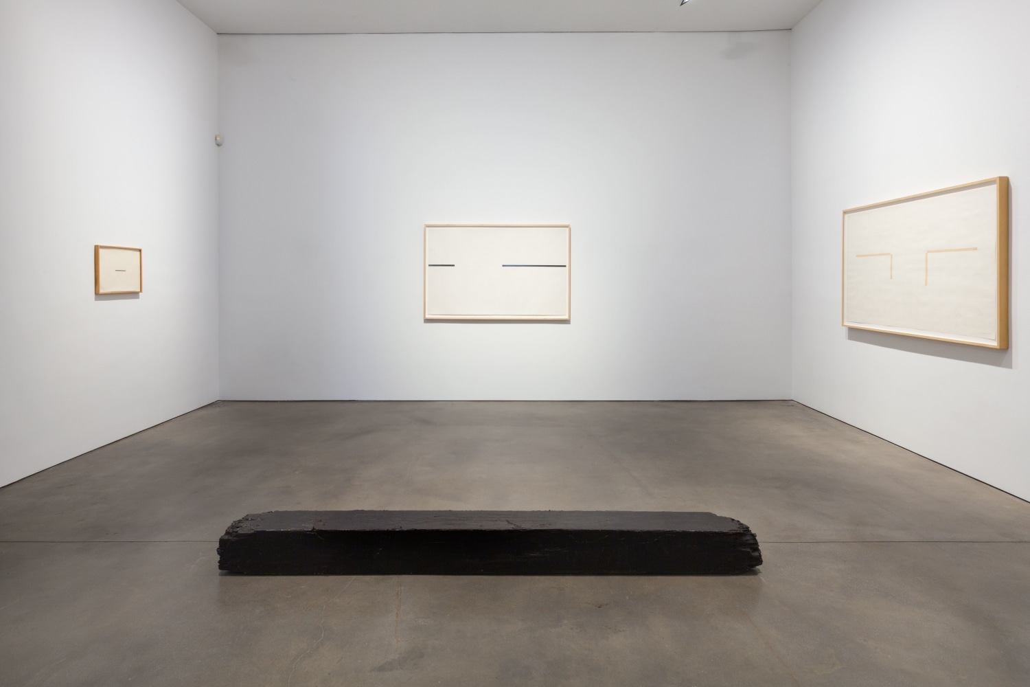 Installation view, Robert Grosvenor, April 25 – July 2, 2015