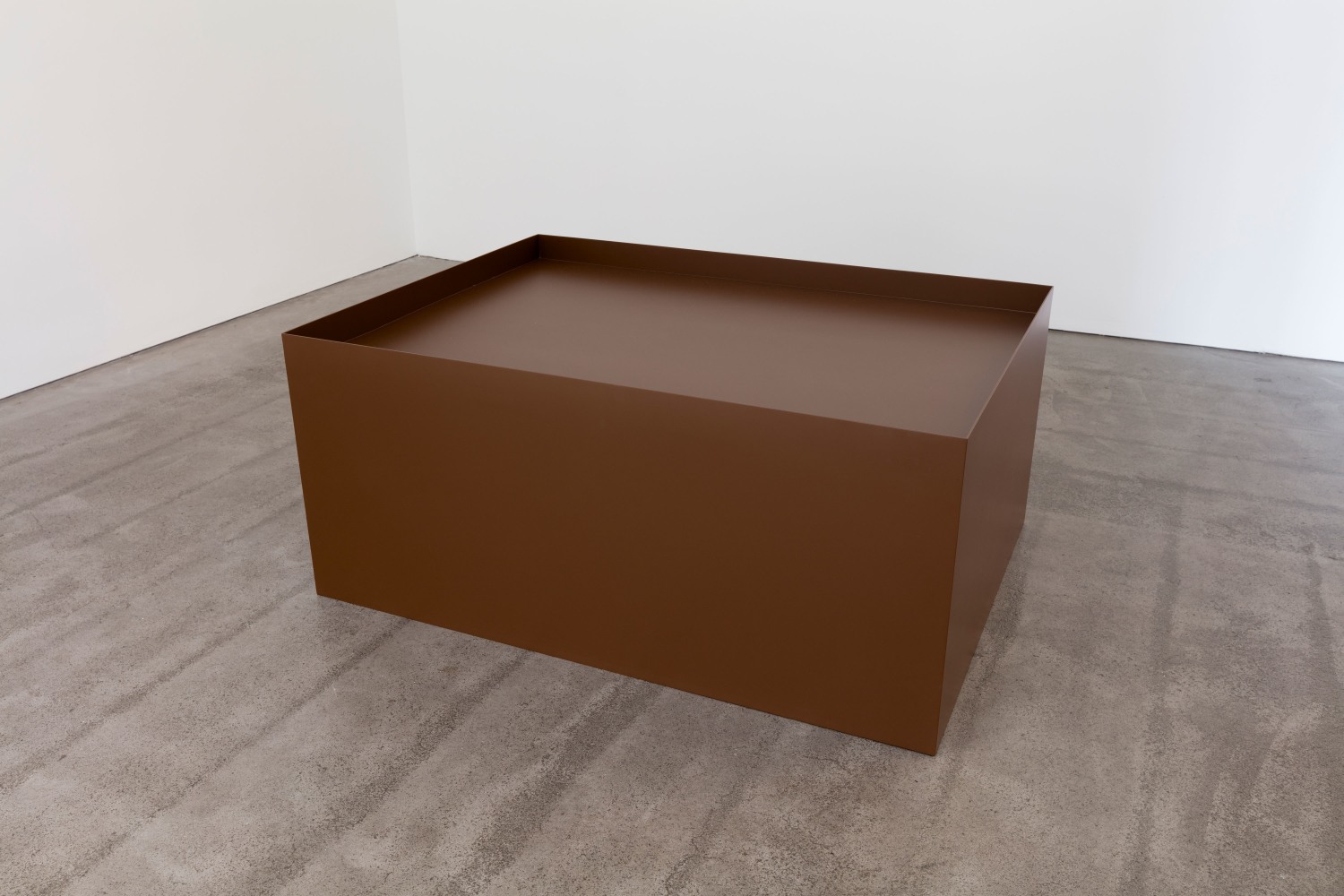 Untitled (floor box), (detail), 1968 brown enamel on aluminum 22 x 50 x 37 in. (55.9 x 127 x 94 cm)