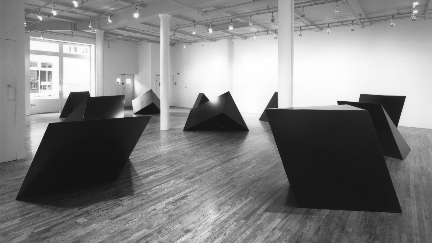 Installation view, Ten Elements, Paula Cooper Gallery, 155 Wooster Street, New York, March 2 - 30 1991. © 2025 Tony Smith / Artists Rights Society (ARS), New York. Courtesy Paula Cooper Gallery, New York. Photo: Geoffrey Clements