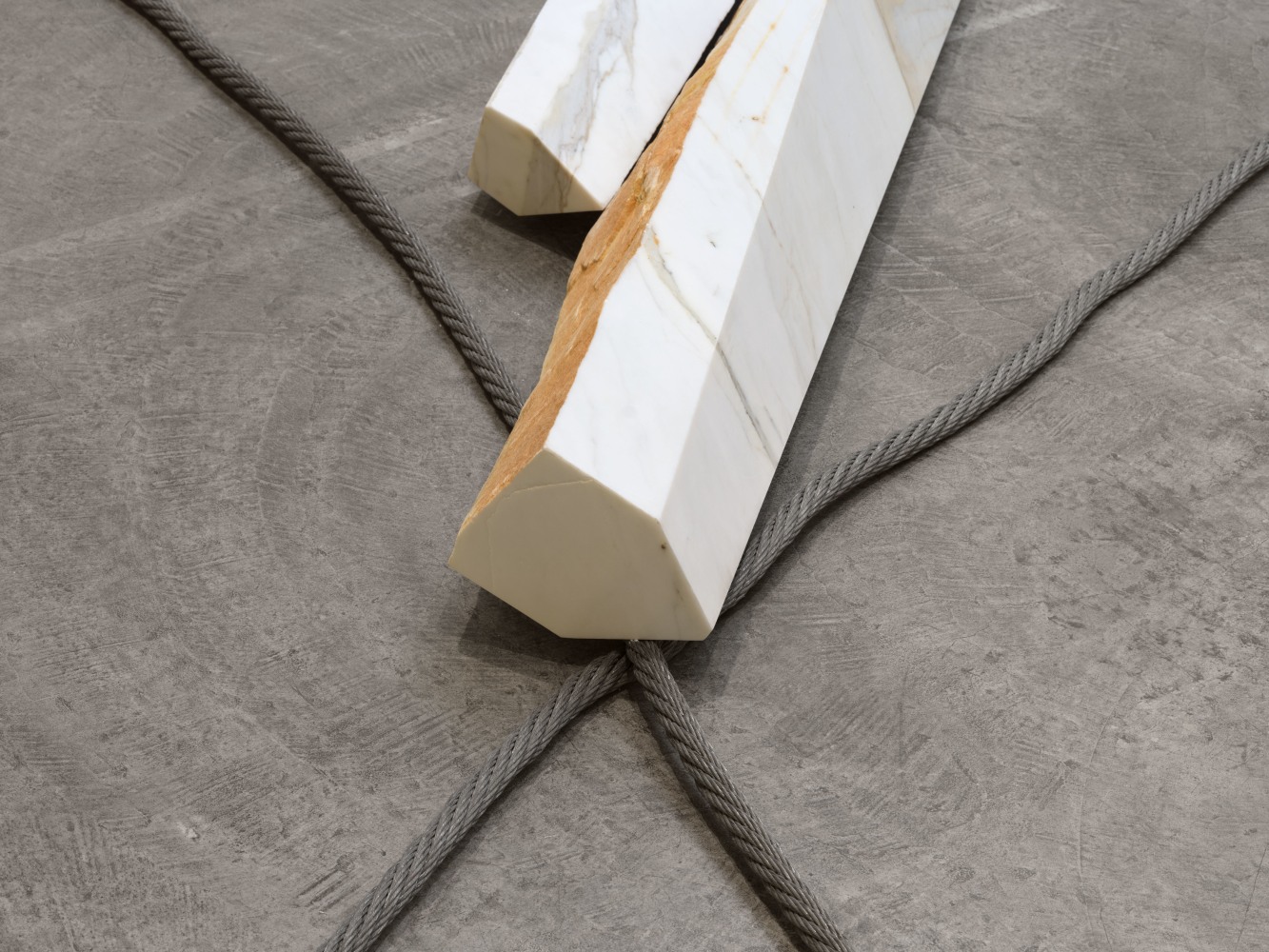 Luciano Fabro
L'Infinito (detail), 1989
steel cable and marble
17 3/4 x 315 x 236 1/4 in. (45 x 800 x 600 cm)