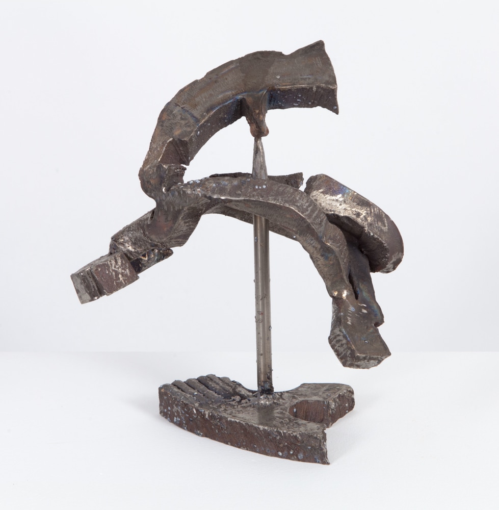 Mark di Suvero
Effin, 2013
titanium
13 x 10 x 6 in. (33 x 25.4 x 15.2 cm)