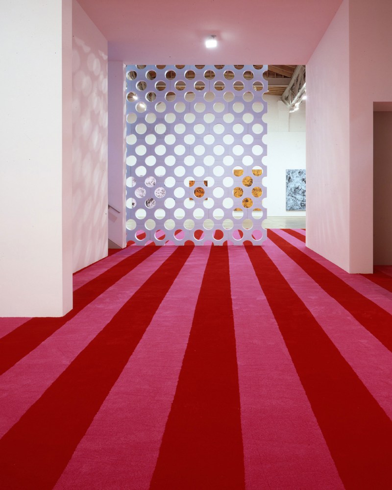Installation view, Rudolf Stingel, Paula Cooper Gallery, 534 W 21st Street, New York. January 15 - February 22, 1997. 534 W 21st Street. © Rudolf Stingel. Courtesy Paula Cooper Gallery, New York. Photo: Adam Reich.
