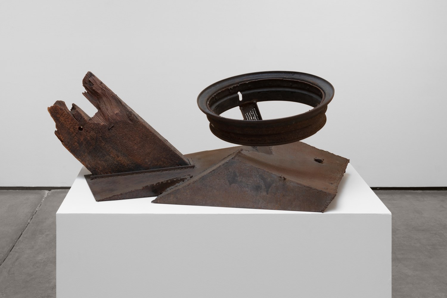 Mark di Suvero Untitled, 1962 welded steel and wood 14 1/2 x 51 x 27 in. (36.8 x 129.5 x 68.6 cm) base: 4 x 52 x 27 1/2 in. (10.2 x 132.1 x 69.9 cm)