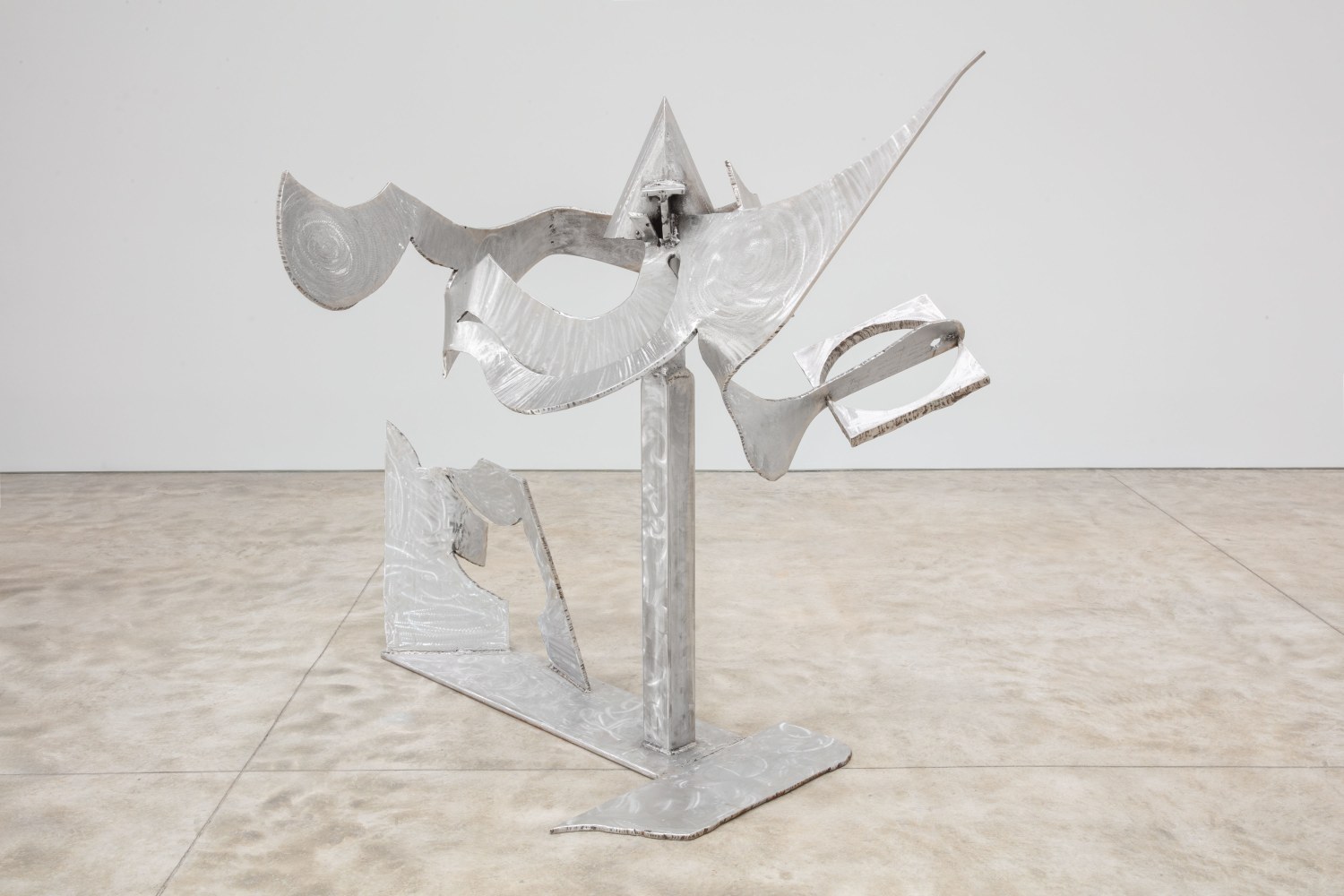 Mark di Suvero The Sorcerer’s Apprentice, 2018 stainless steel 70 1/2 x 80  x 53 in. (179.1 x 203.2 x 134.6 cm)