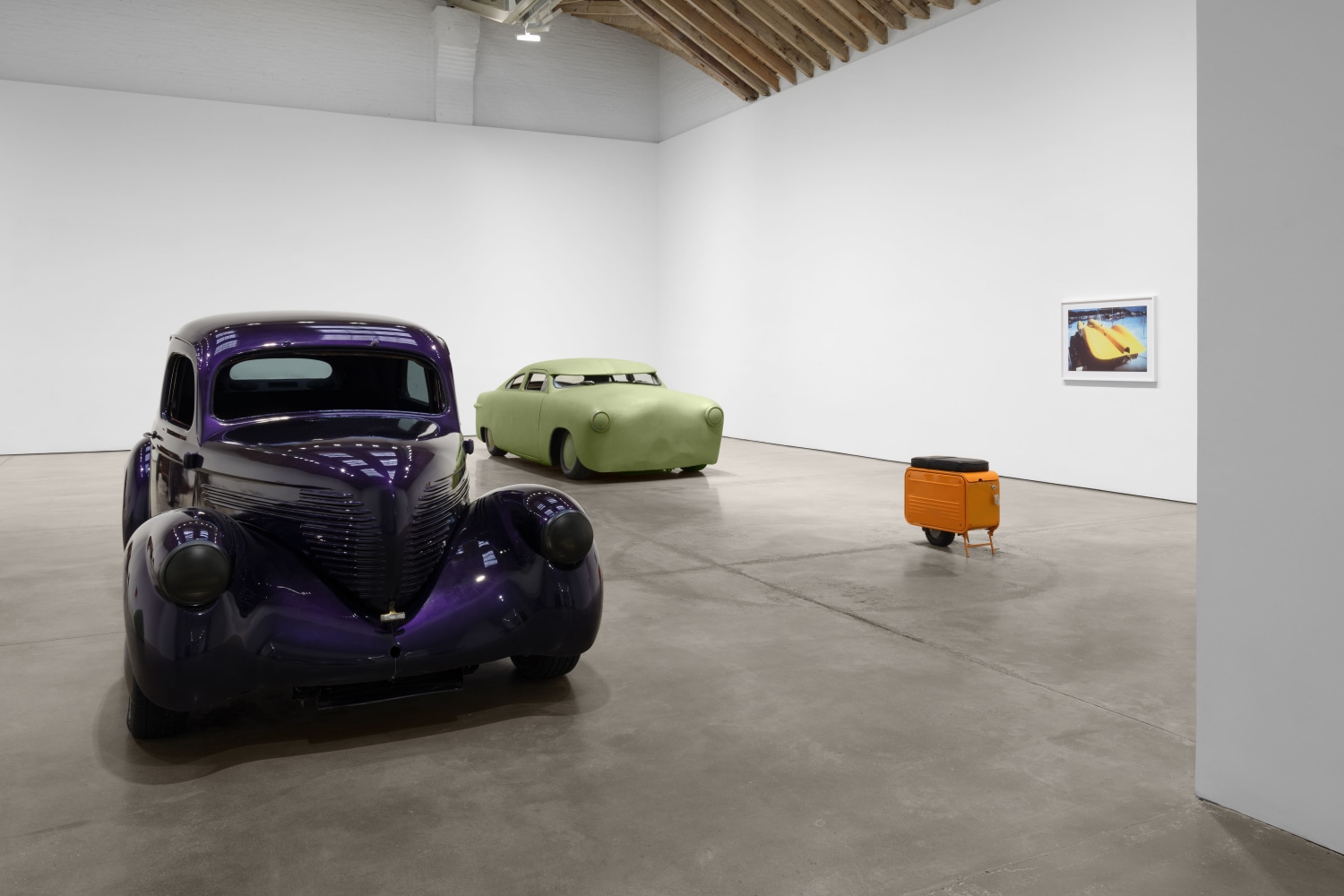 Installation view, Robert Grosvenor, Paula Cooper Gallery, New York, February 15 – March 22, 2025. © Robert Grosvenor. Courtesy Paula Cooper Gallery, New York. Photo: Steven Probert