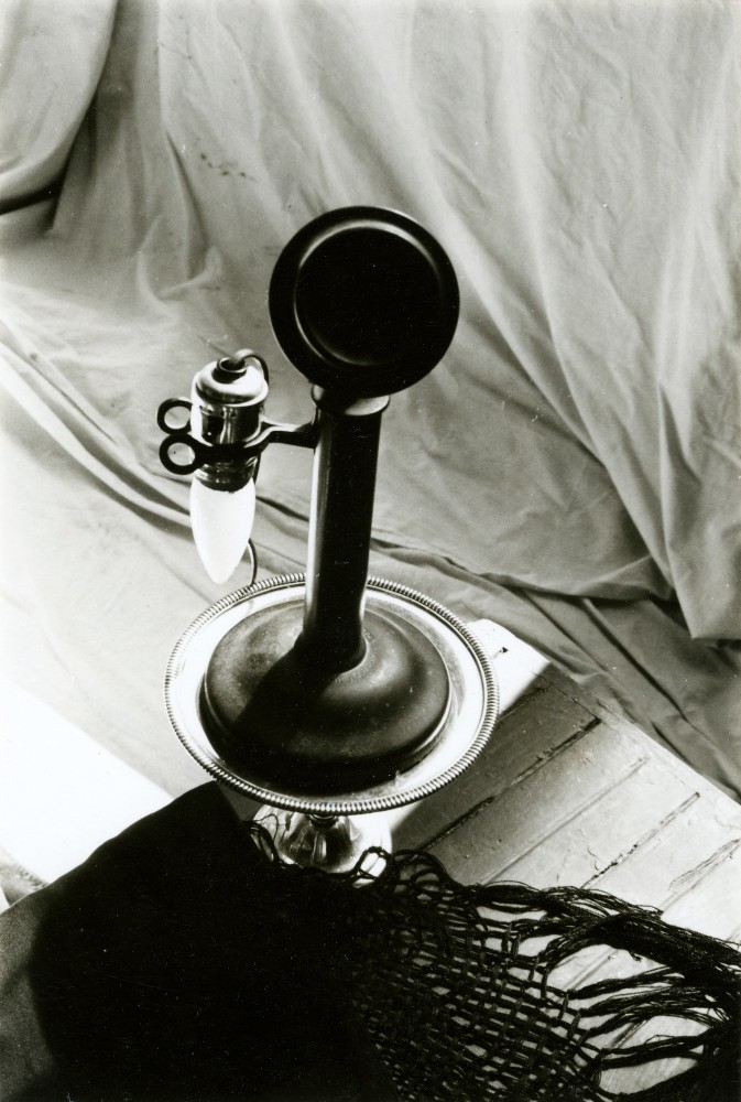 Jay DeFeo
Untitled, 1972
gelatin silver print
6 9/16 x 4 7/16 inches (16.7 x 11.3 cm)
© 2023 The Jay DeFeo Foundation/Artists Rights Society (ARS), New York.