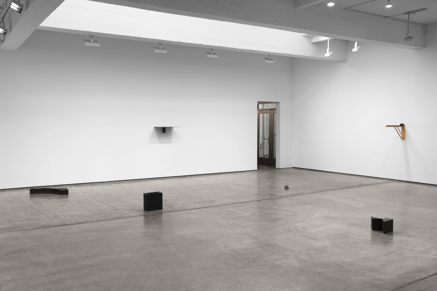 Installation view, Joel Shapiro, Paula Cooper Gallery, New York, September 4 – October 11, 2025. © 2025 Joel Shapiro / Artists Rights Society (ARS), New York. Courtesy Paula Cooper Gallery, New York. Photo: Steven Probert