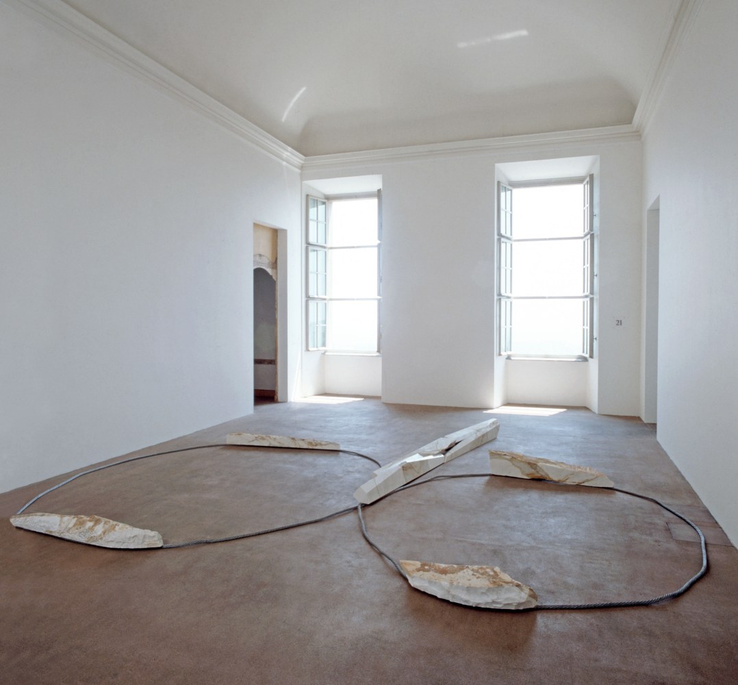 Luciano Fabro L'Infinito, 1989 steel cable and marble 17 3/4 x 315 x 236 1/4 in. (45 x 800 x 600 cm)