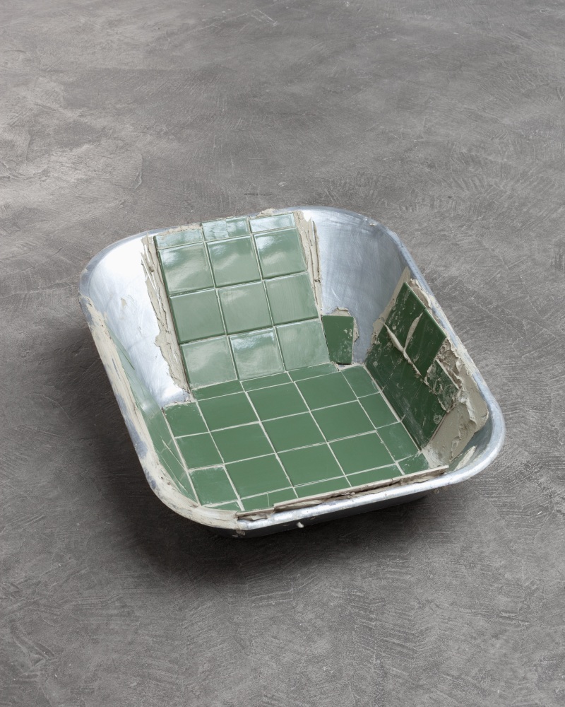 Matias Faldbakken
Tiled Wheelbarrow Tray, 2016
Ceramic tiles and tile adhesive on wheelbarrow tray
9 5/8 x 26 1/8 x 32 1/2 in. (24.4 x 66.4 x 82.6 cm)