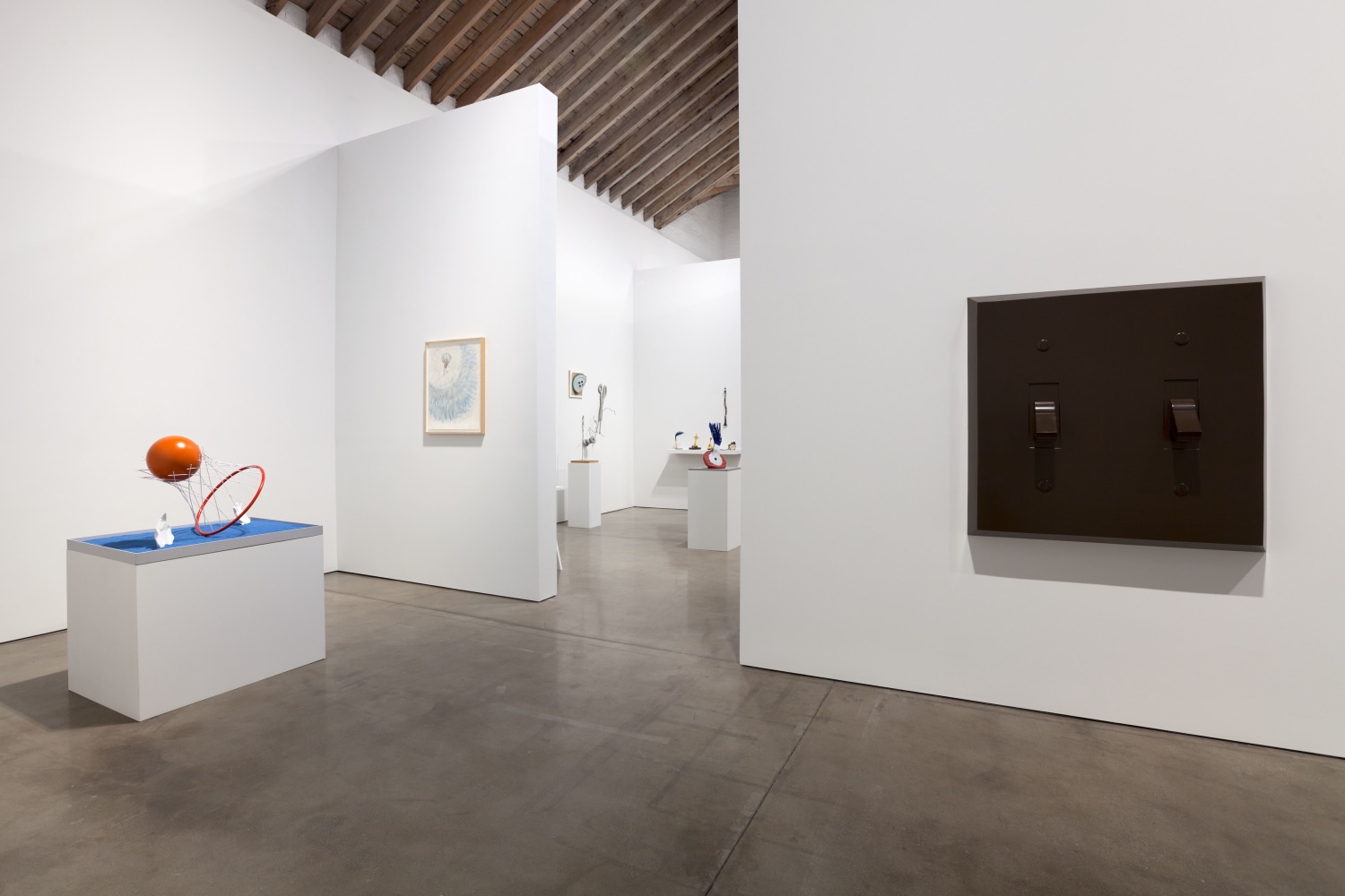Installation view, Claes Oldenburg & Coosje van Bruggen, Things Around the House, November 7 – December 19, 2015