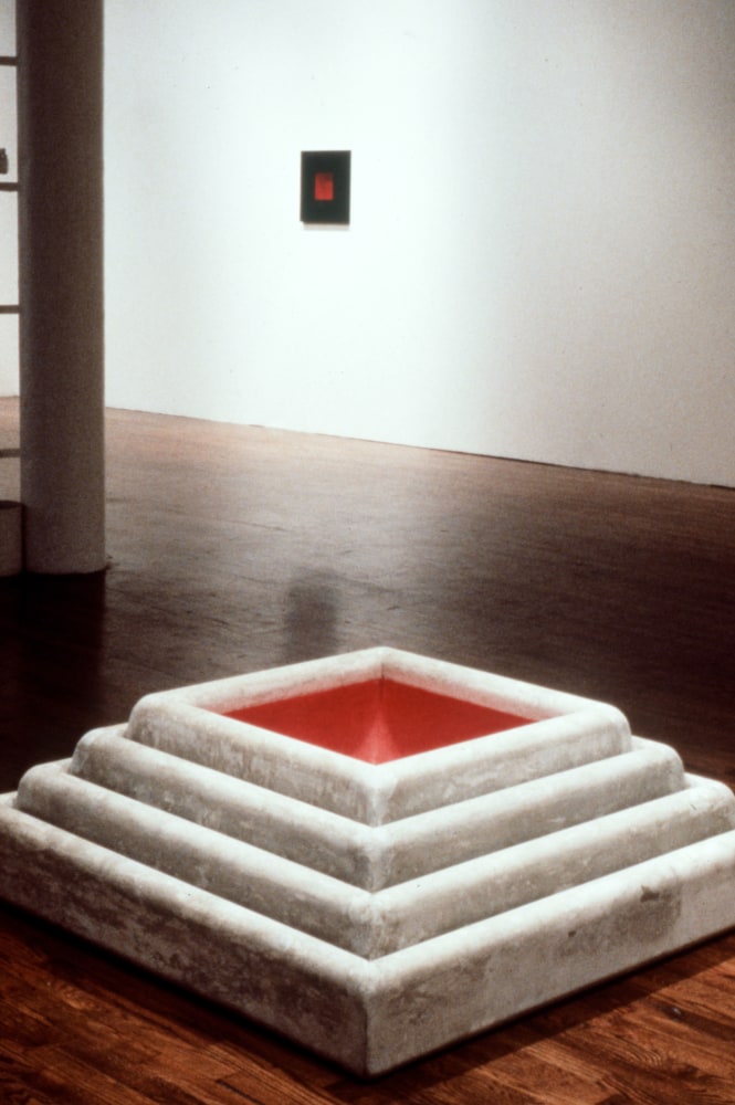 Installation view, Jackie Winsor, Paula Cooper Gallery, 155 Wooster Street, New York, November 2 - 30, 1989. © Jackie Winsor. Courtesy Paula Cooper Gallery, New York. Photo: Geoffrey Clements.