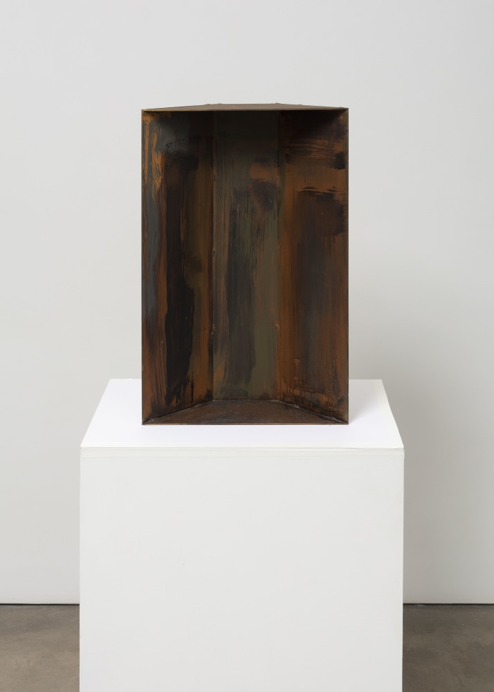 David Novros Portable Cave, 1975 iron and oil paint 27 7/8 x 18 1/4 x 6 in. (70.8 x 46.4 x 15.2 cm)
