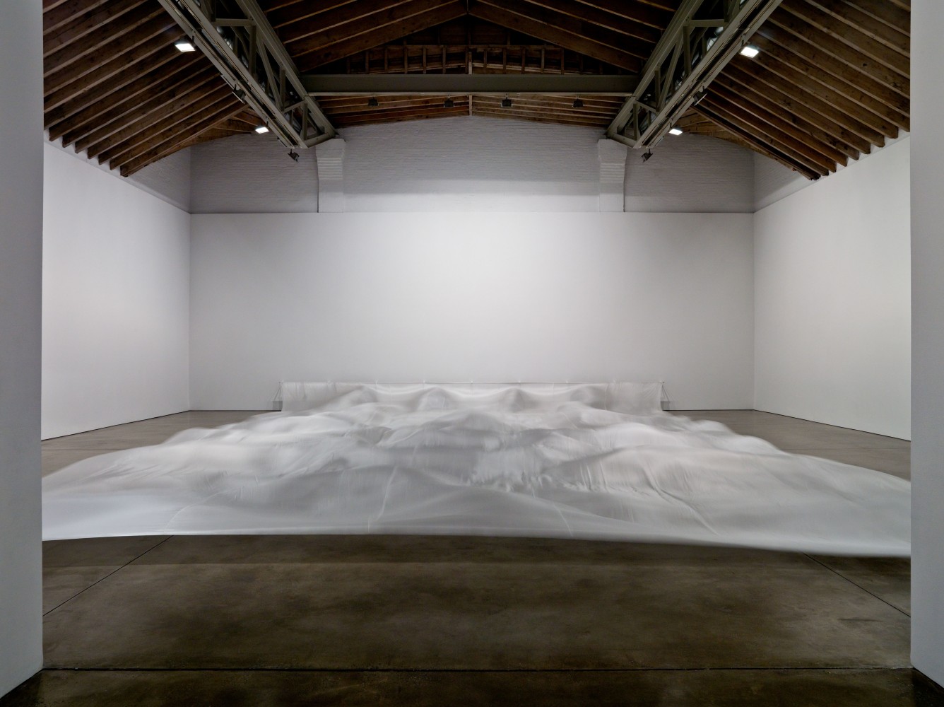 Hans Haacke
Wide White Flow, 1967/2008
electric fans, white silk fabric
dimensions variable to space:  32' 1/4" x 41' 10" (976 x 1,275 cm), as installed at Paula Cooper Gallery, January 2008
Edition 1 of 3, 1 AP