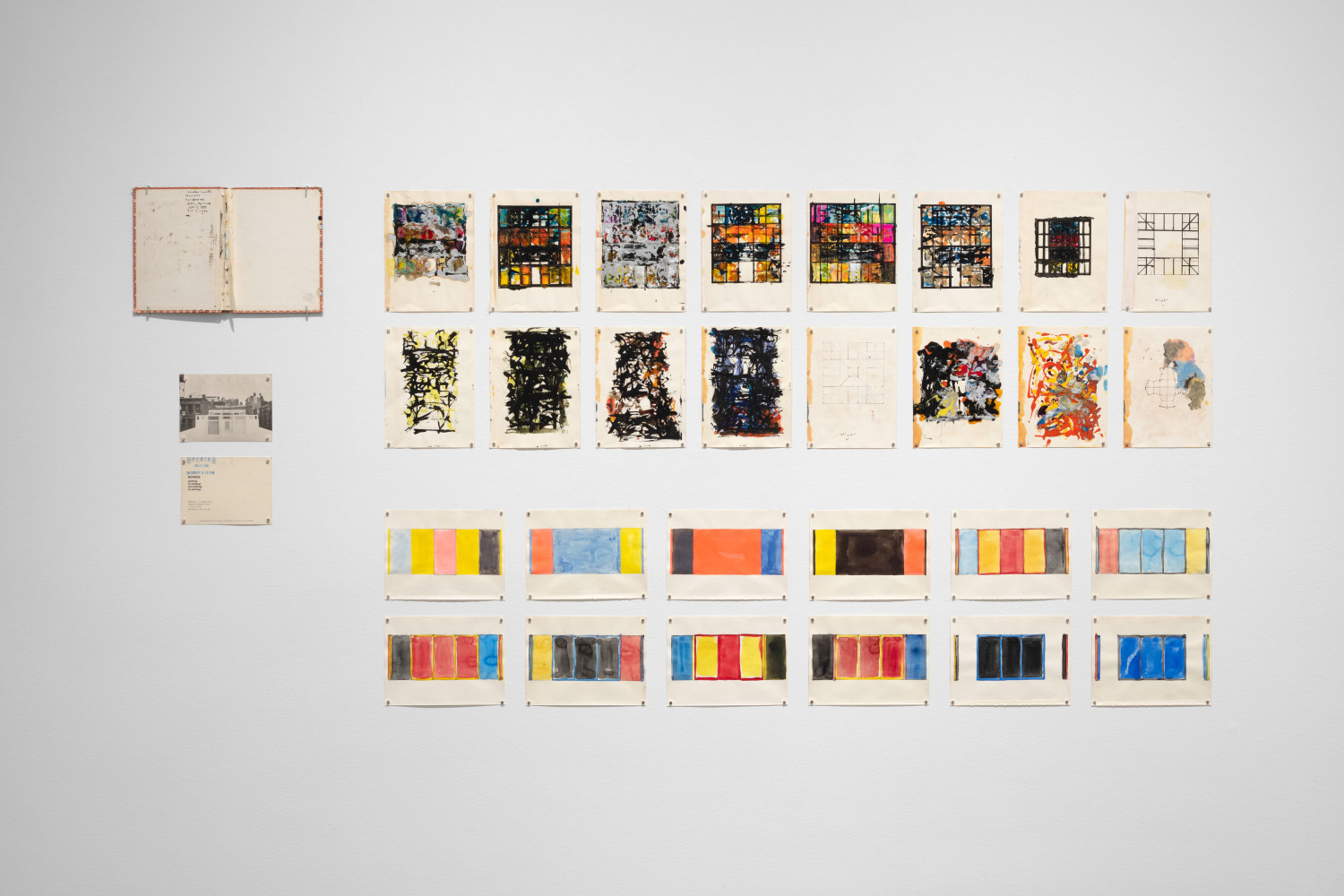 Installation view, Robert Grosvenor & David Novros, February 27 – April 10, 2021