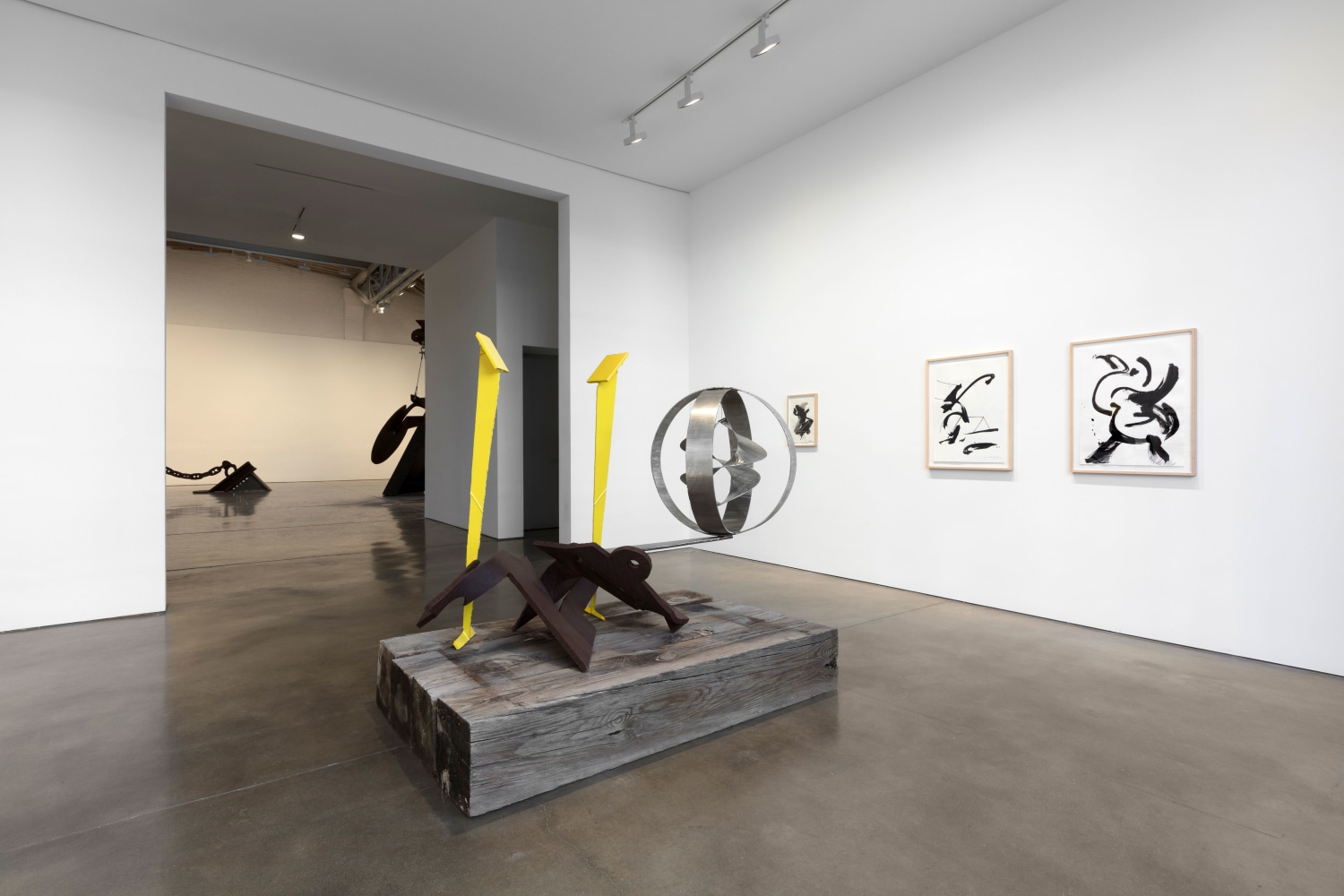 Installation view, Mark di Suvero, November 3 – December 10, 2016
