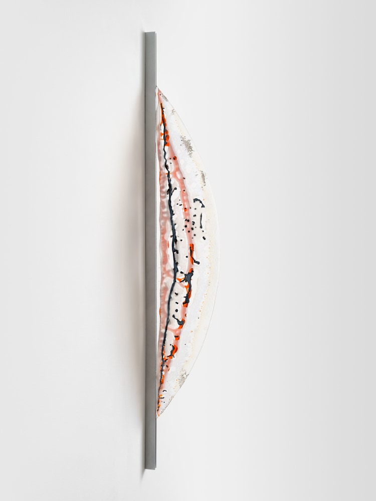Tauba Auerbach Spontaneous Lace, 2023 kiln-formed glass in aluminum armature 42 x 7 1/4 x 3/8 in. (106.7 x 18.4 x 1 cm)